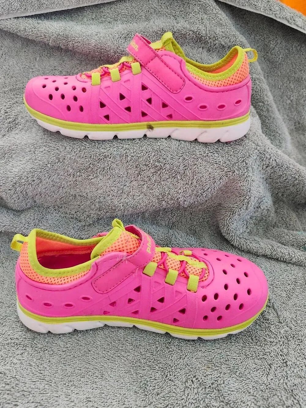 Phibian bright pink Stride Rite Made2Play water shoes feature lime green accents